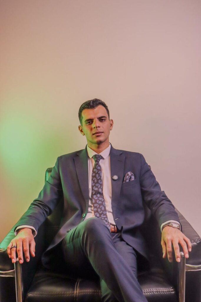 المستشار القانوني محمد عزالدين الحاوي محامي شركات واستشاري قانوني في مصر